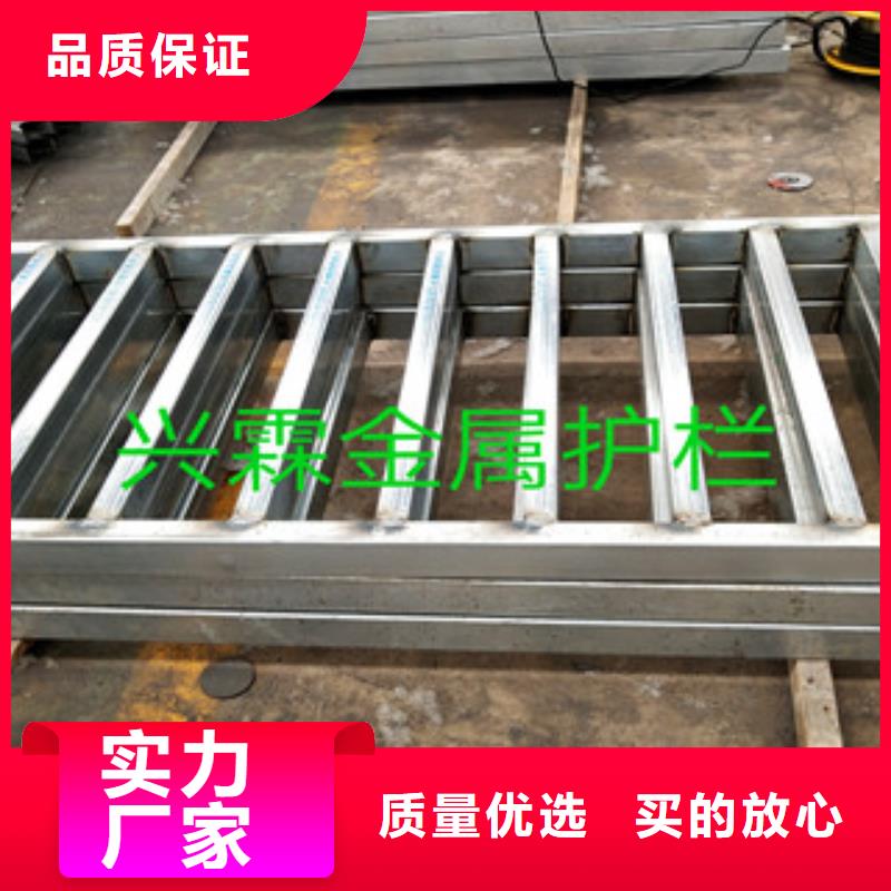 桥梁护栏旋转护栏实拍展现