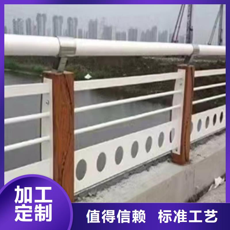灯光景观护栏厂家,道路隔离栏质量看得见