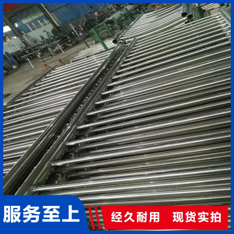 不锈钢复合管_热镀锌立柱多种场景适用