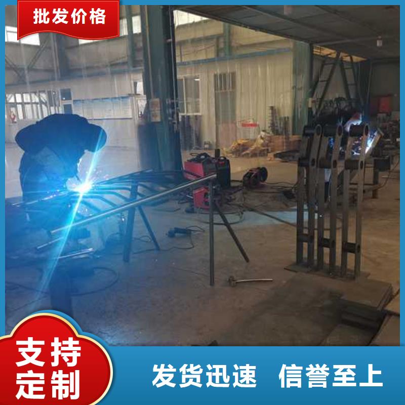  灯光护栏库存充足
