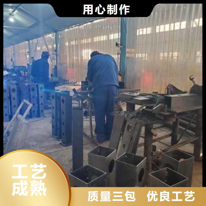 桥梁防撞护栏国道抗冲击围栏厂家采购