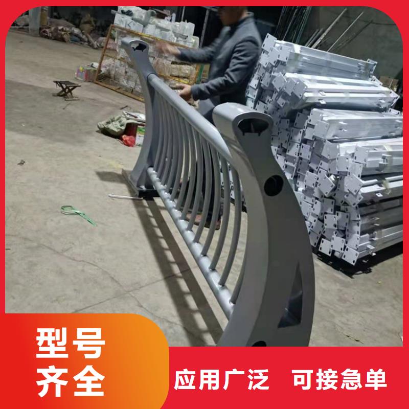 双横梁镀锌管护栏加工电话