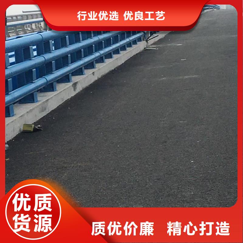 钢背木护栏驰越【道路护栏】,灯光防撞护栏厂家实力大