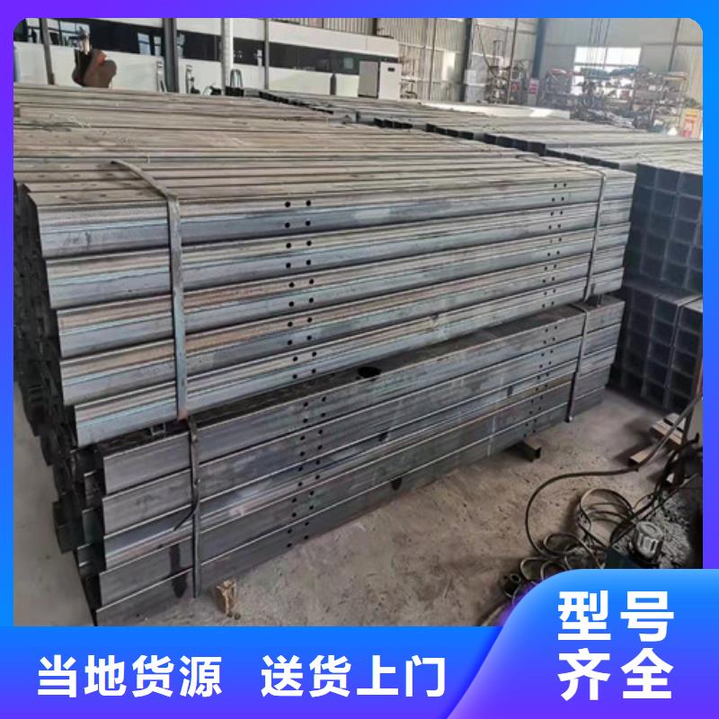 道路护栏,防撞护栏品质优良
