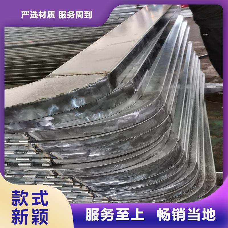 滚动灯箱广告候车亭来厂考察