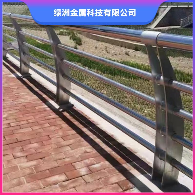 桥梁护栏,镀锌波形护栏产品实拍
